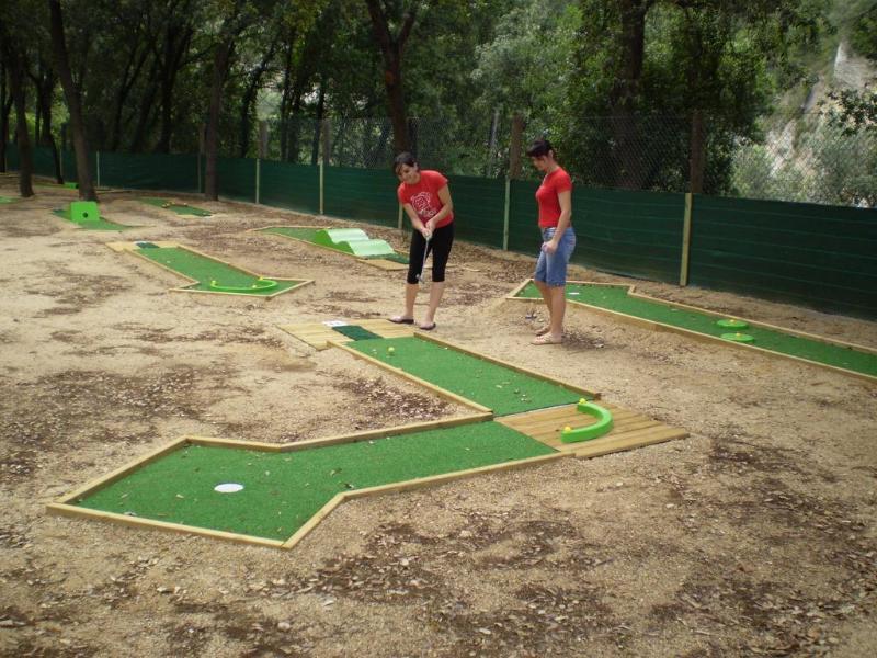 Bassegoda Park Albanya Extérieur photo